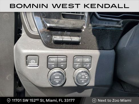 Used 2023 Chevrolet Silverado 1500 ZR2 w/ Technology Package image 26