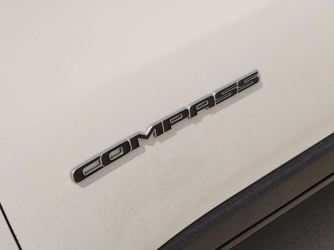Used 2021 Jeep Compass Limited AWD/4WD image 12