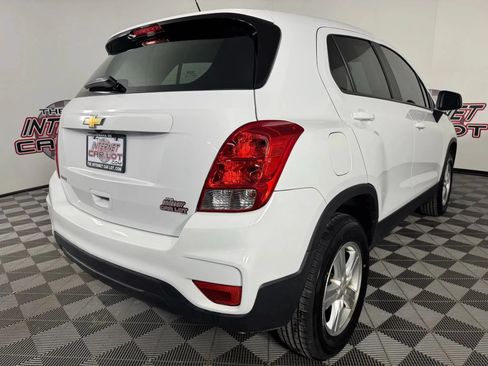 Used 2022 Chevrolet Trax LS w/ Tint and Cruise Package AWD/4WD image 27