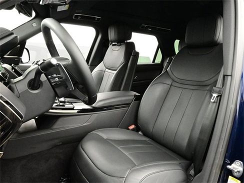 Used 2023 Land Rover Range Rover Sport SE Dynamic image 5