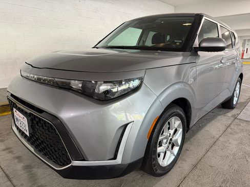 Used 2023 Kia Soul LX w/ Option Group 015 image 1