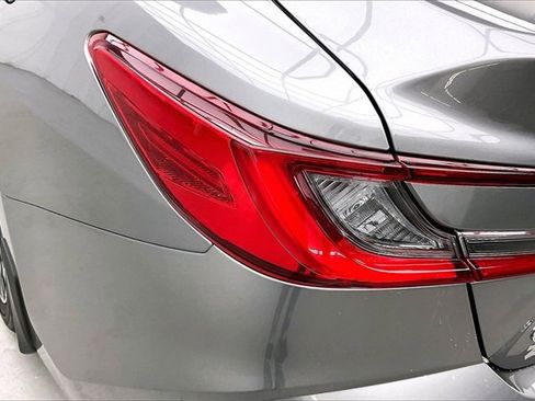 Used 2025 Toyota Camry XLE image 27