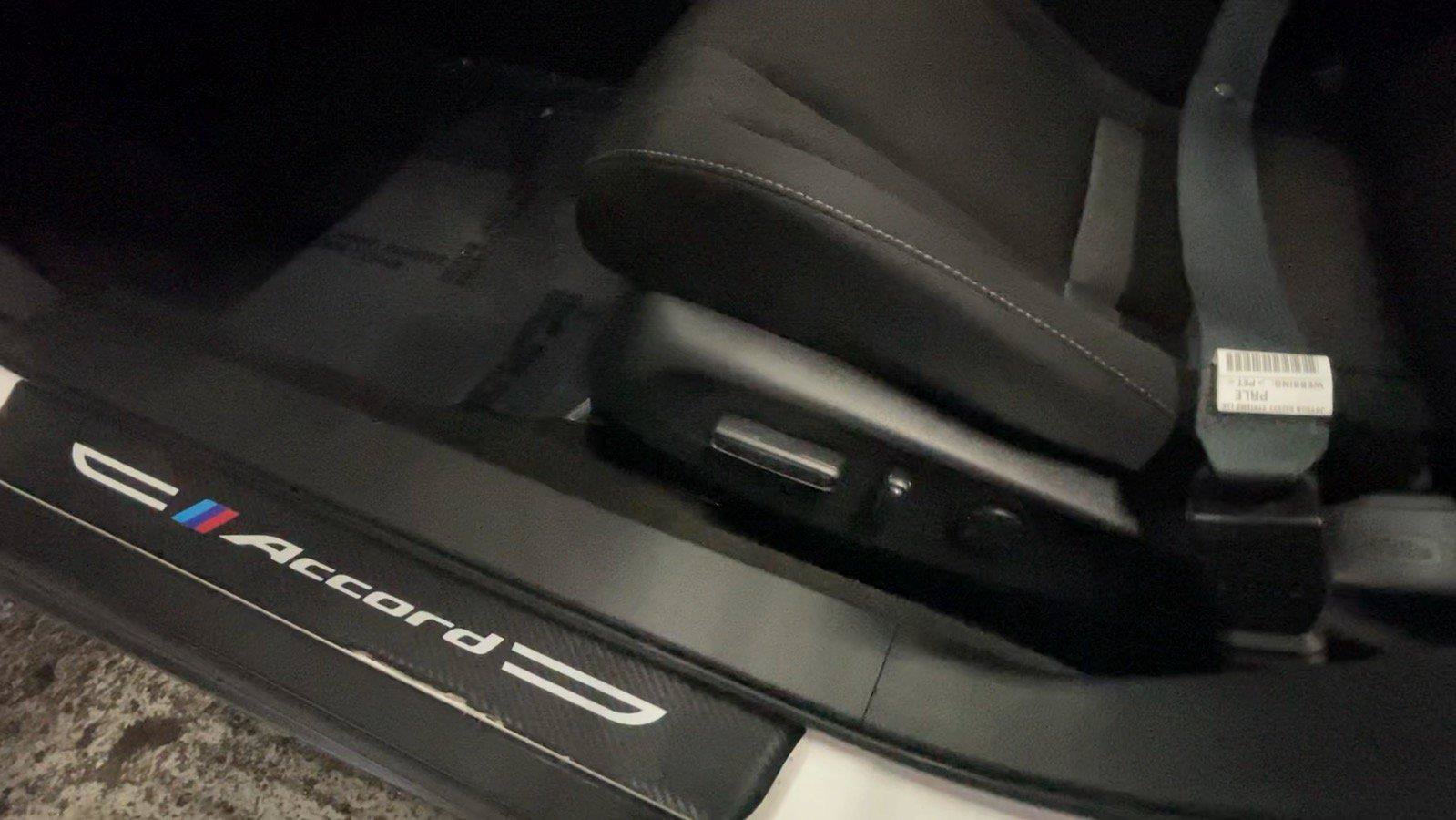 Certified 2025 Honda Accord SE image 31
