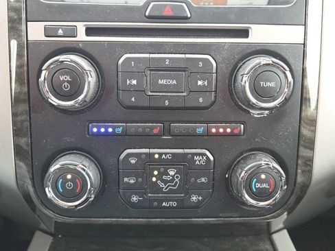 Used 2016 Ford Expedition EL Limited RWD image 32