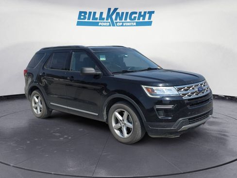 Used 2018 Ford Explorer XLT FWD image 7