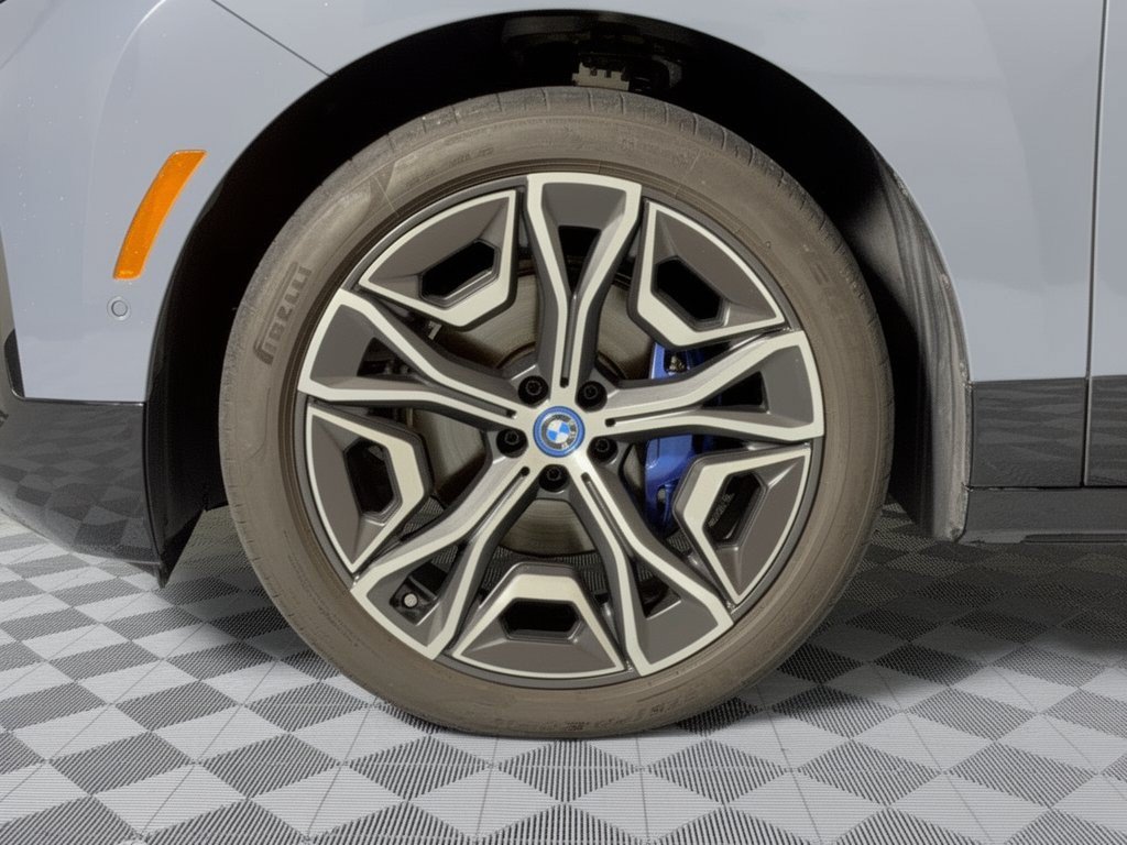 Certified 2024 BMW iX xDrive50 w/ Premium Package AWD/4WD image 13