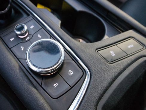 Used 2020 Cadillac XT5 Luxury image 24