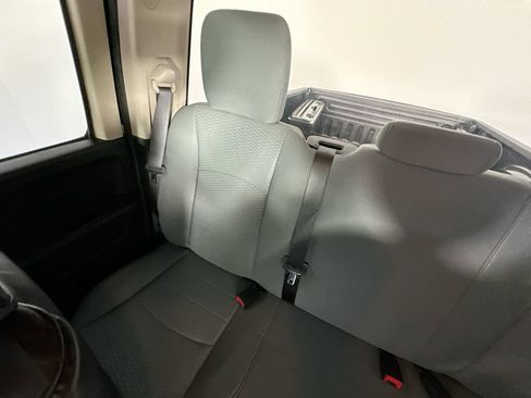 Used 2018 RAM 1500 Express AWD/4WD image 12