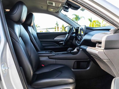 Certified 2024 Toyota Grand Highlander XLE image 20