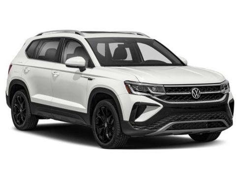 Used 2022 Volkswagen Taos SEL w/ Panoramic Sunroof Package AWD/4WD image 6
