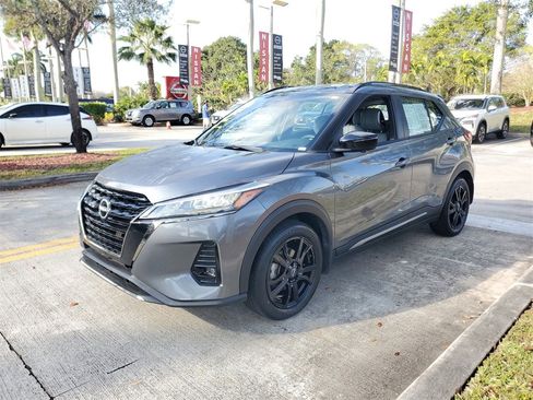 Certified 2023 Nissan Kicks SR w/ SR Premium Package image 3