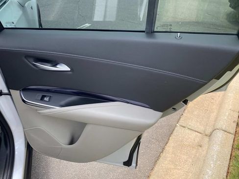 Used 2023 Cadillac XT4 Luxury FWD image 34