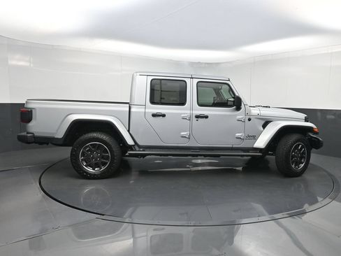 Used 2022 Jeep Gladiator Overland w/ Popular Equipment Package AWD/4WD image 43