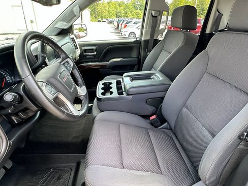 Used 2018 GMC Sierra 1500 SLE w/ SLE Value Package AWD/4WD image 3