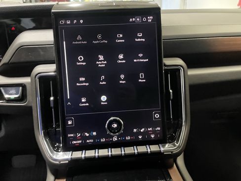 New 2026 GMC Yukon XL Denali image 21