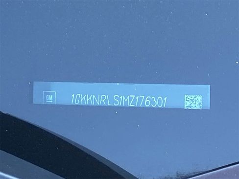 Used 2021 GMC Acadia SLE w/ Driver Convenience Package image 30