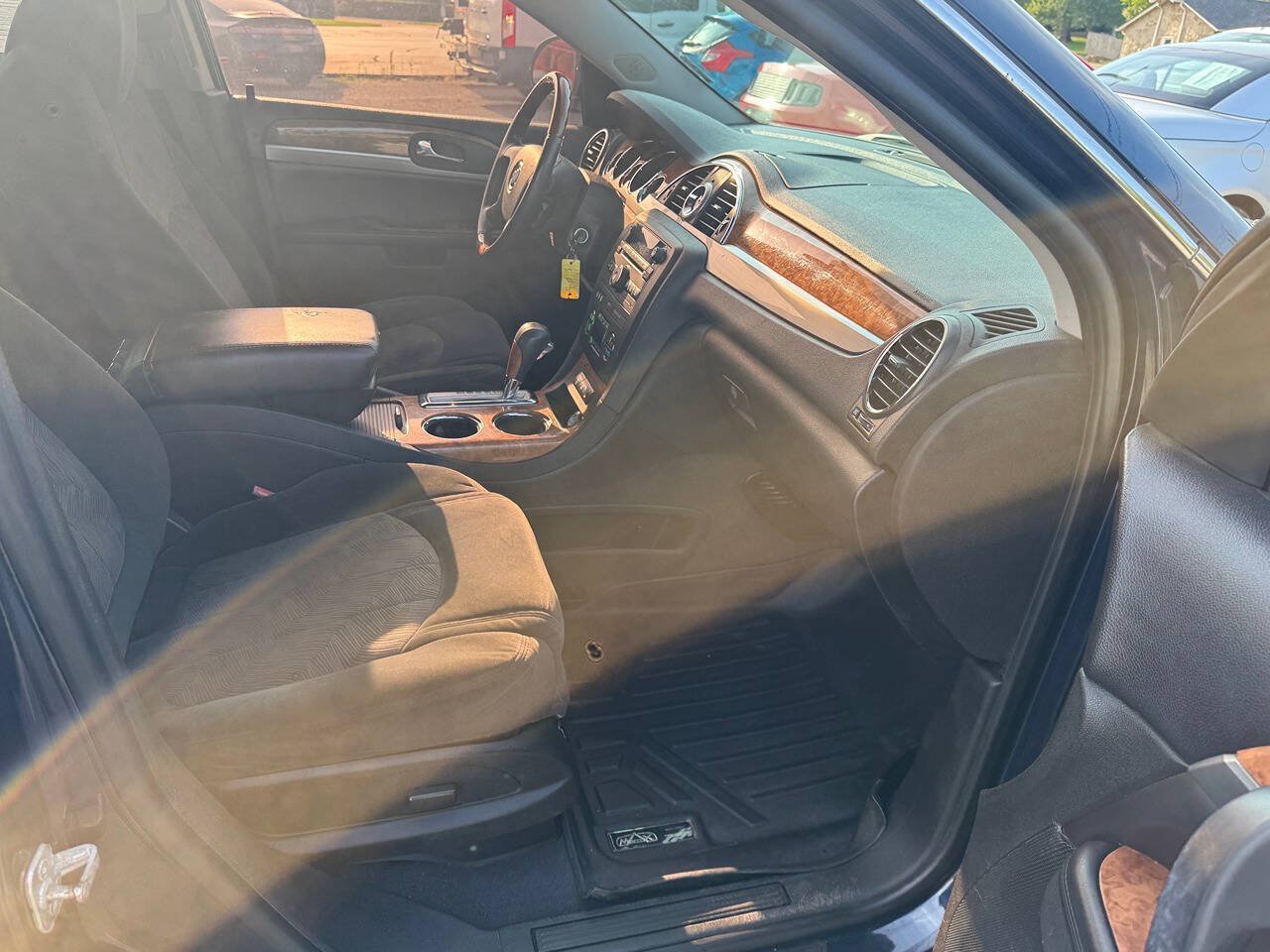 Used 2012 Buick Enclave FWD image 19
