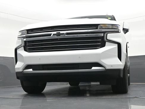 Used 2022 Chevrolet Tahoe LT w/ LT Signature Package RWD image 32