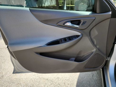 Used 2022 Chevrolet Malibu LS FWD image 13