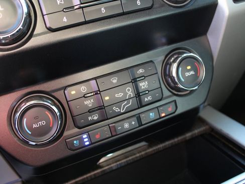 Used 2020 Ford F250 Lariat w/ Lariat Value Package image 22