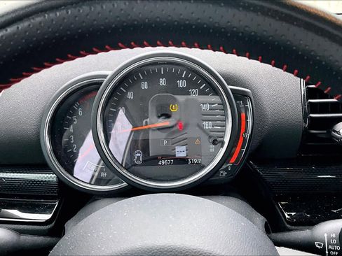 Used 2019 MINI Cooper Clubman S image 25