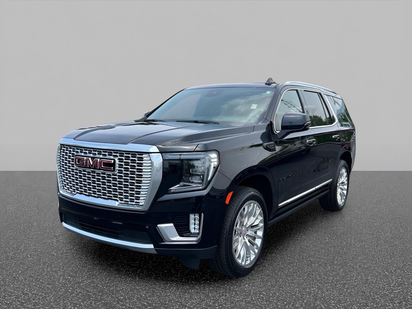 Certified 2024 GMC Yukon Denali w/ Denali Reserve Package AWD/4WD image 1