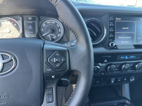 Certified 2023 Toyota Tacoma TRD Off-Road image 23