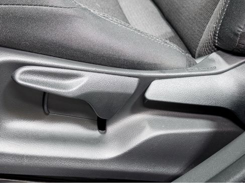 Used 2024 Subaru Solterra Premium image 7