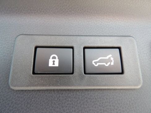 Used 2026 Subaru Forester Premium AWD/4WD image 27