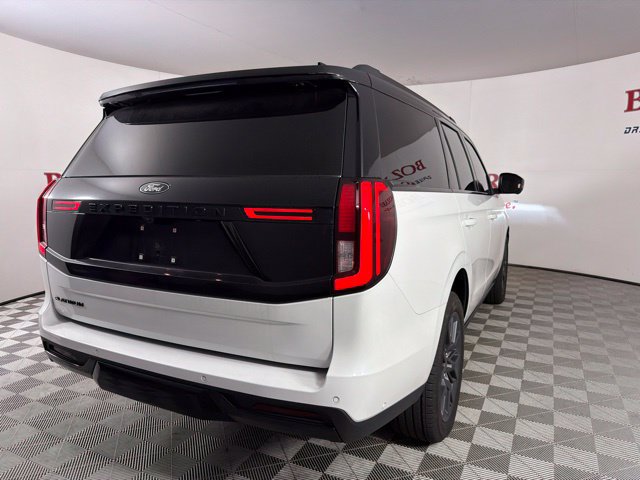 Used 2025 Ford Expedition Platinum w/ Stealth Performance Package AWD/4WD image 12