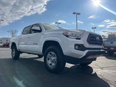 Used 2023 Toyota Tacoma SR5 image 4