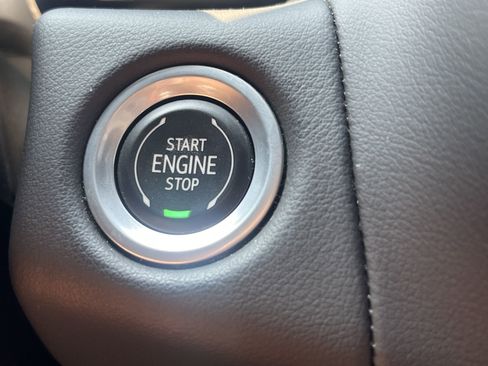 Used 2022 Chevrolet Tahoe RST w/ Sport Performance Package image 17