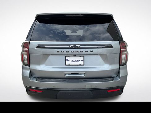 Used 2023 Chevrolet Suburban Z71 w/ Luxury Package AWD/4WD image 13