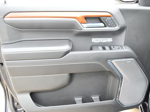 Used 2022 GMC Sierra 1500 Denali w/ Technology Package image 14