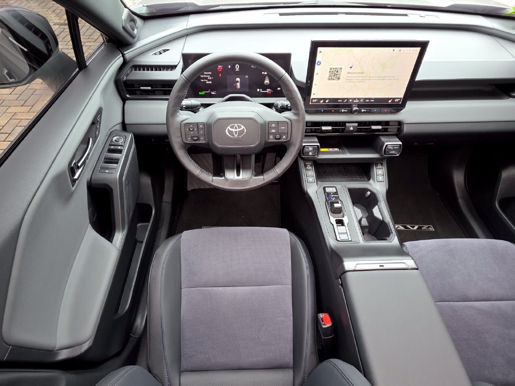 Certified 2026 Toyota RAV4 XSE w/ Panoramic Sun Roof Package AWD/4WD image 6