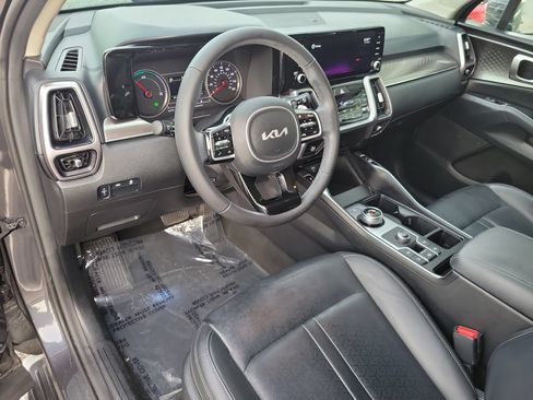 Used 2022 Kia Sorento S FWD image 19