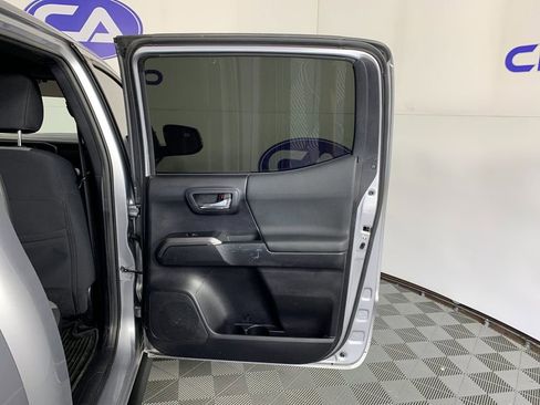 Used 2020 Toyota Tacoma TRD Sport w/ Technology Package RWD image 32