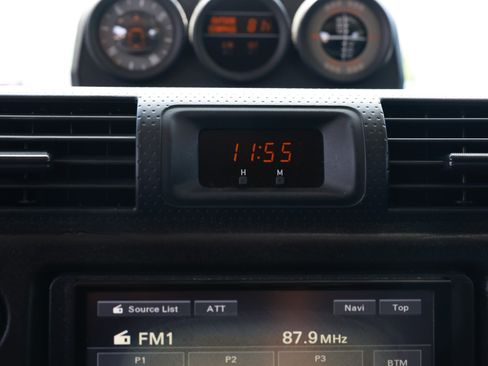 Used 2010 Toyota FJ Cruiser 4WD image 38