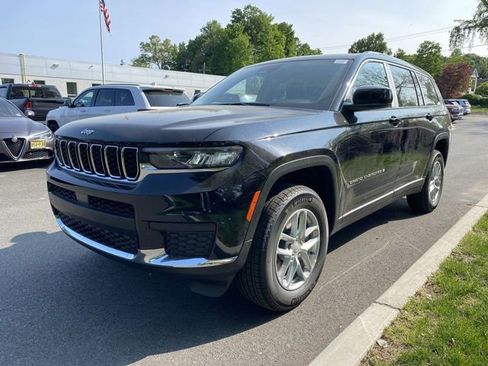 Used 2023 Jeep Grand Cherokee L Laredo w/ Luxury Tech Group I image 3