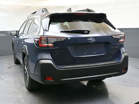 Certified 2025 Subaru Outback Onyx Edition image 4