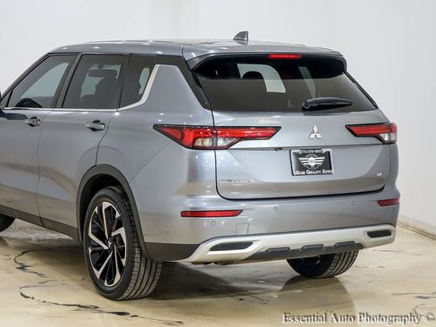 Used 2022 Mitsubishi Outlander SE AWD/4WD image 9