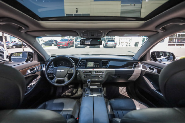 Used 2017 Genesis G80 3.8 w/ Option Group 02 AWD/4WD image 33