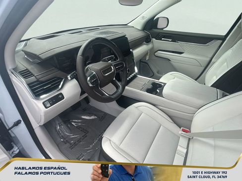 New 2026 GMC Acadia Denali w/ Super Cruise Package FWD image 16