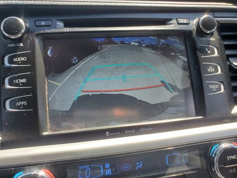 Used 2019 Toyota Highlander Plus image 52