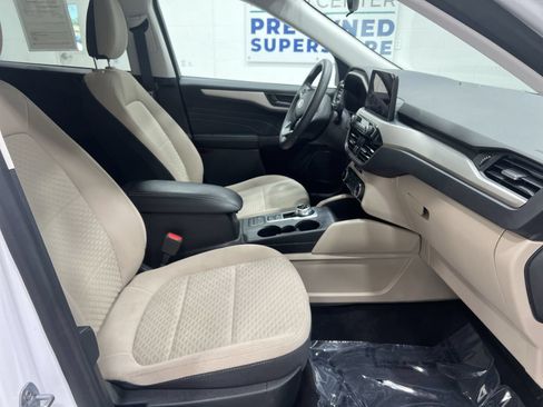 Used 2022 Ford Escape SE AWD/4WD image 23