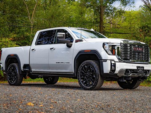 Used 2024 GMC Sierra 2500 Denali w/ Denali Reserve Package image 20