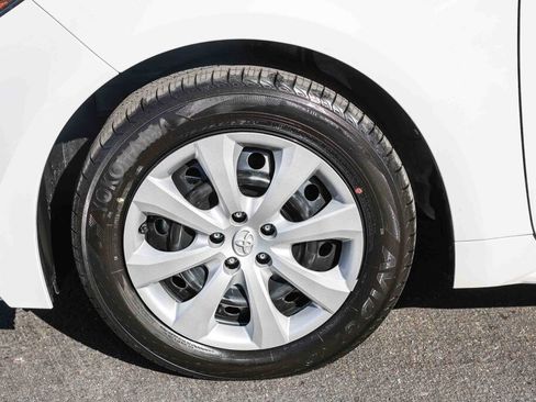 Certified 2026 Toyota Corolla LE image 28