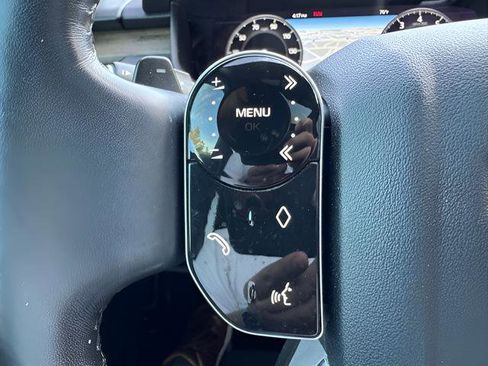 Used 2019 Land Rover Discovery HSE image 20
