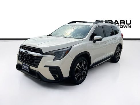 Used 2023 Subaru Ascent Limited w/ Technology Package AWD/4WD image 3