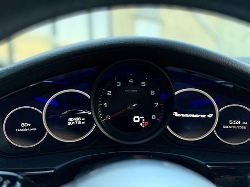 Used 2020 Porsche Panamera 4 AWD/4WD image 30